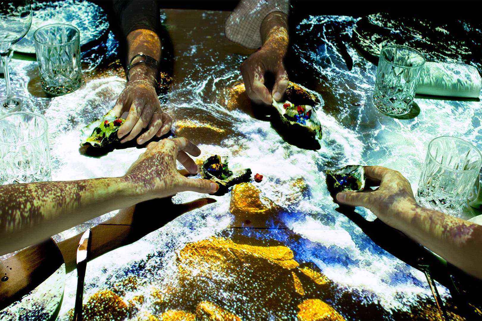 Table Mapping reinventa la experiencia gastronómica con proyecciones inmersivas