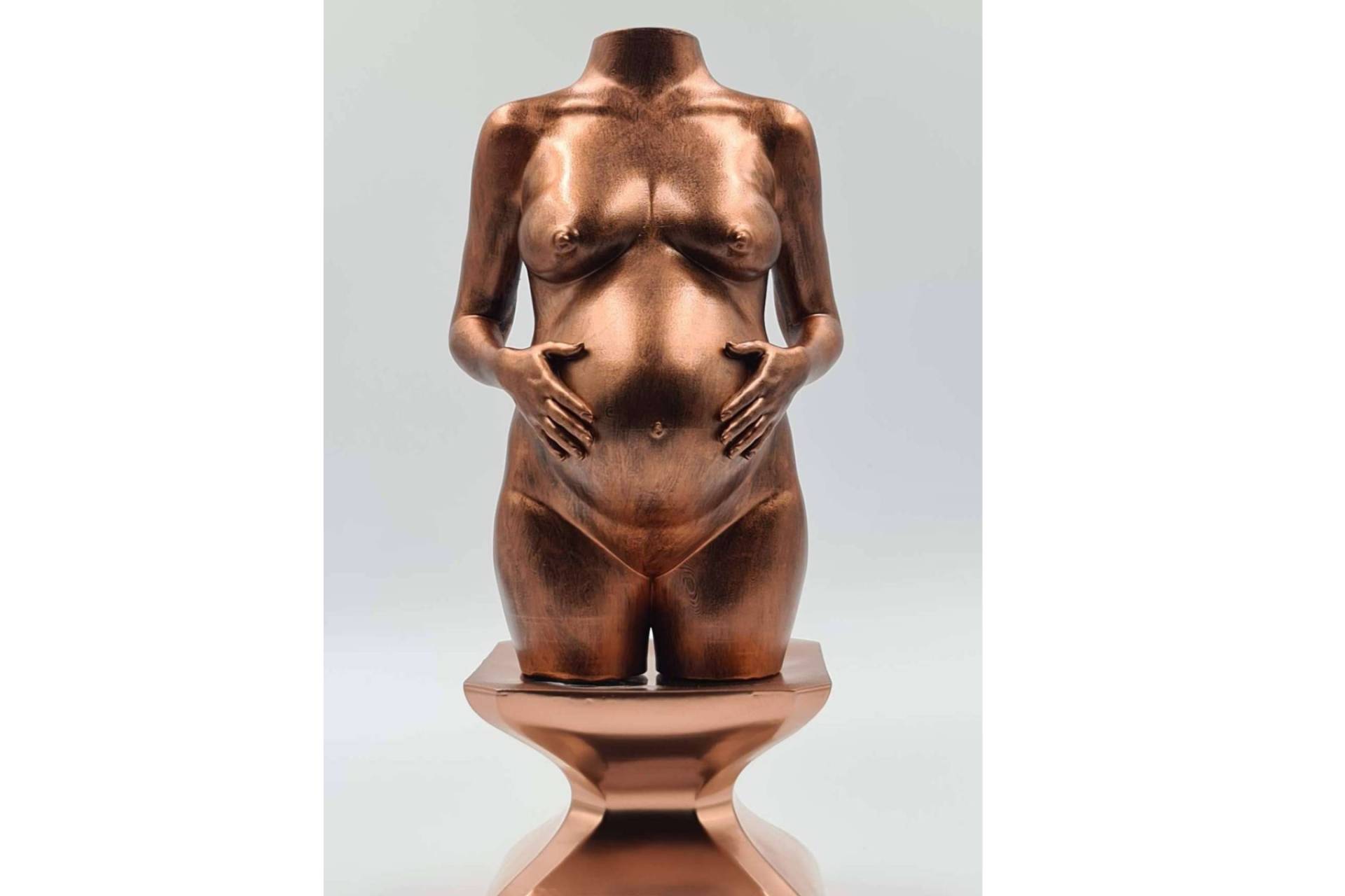 La escultura de embarazo como regalo inolvidable, la propuesta de BustosPersonalizados