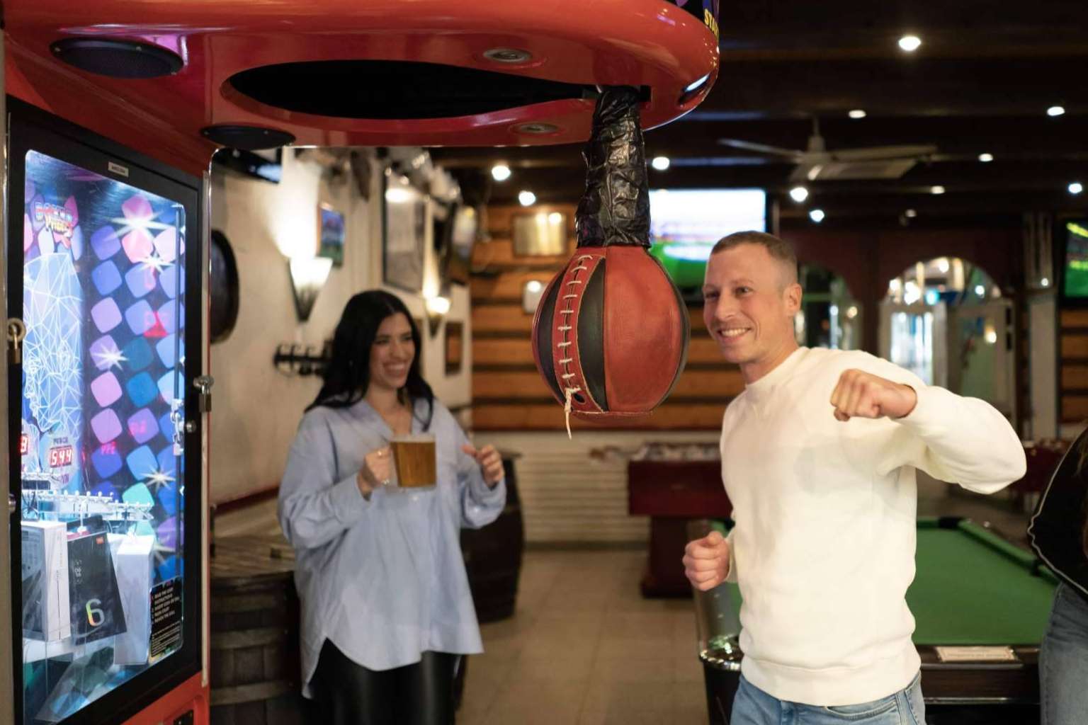 La Barceloneta cuenta con un restaurante abierto hasta tarde; Pasa Tapas y su cocina sin interrupciones