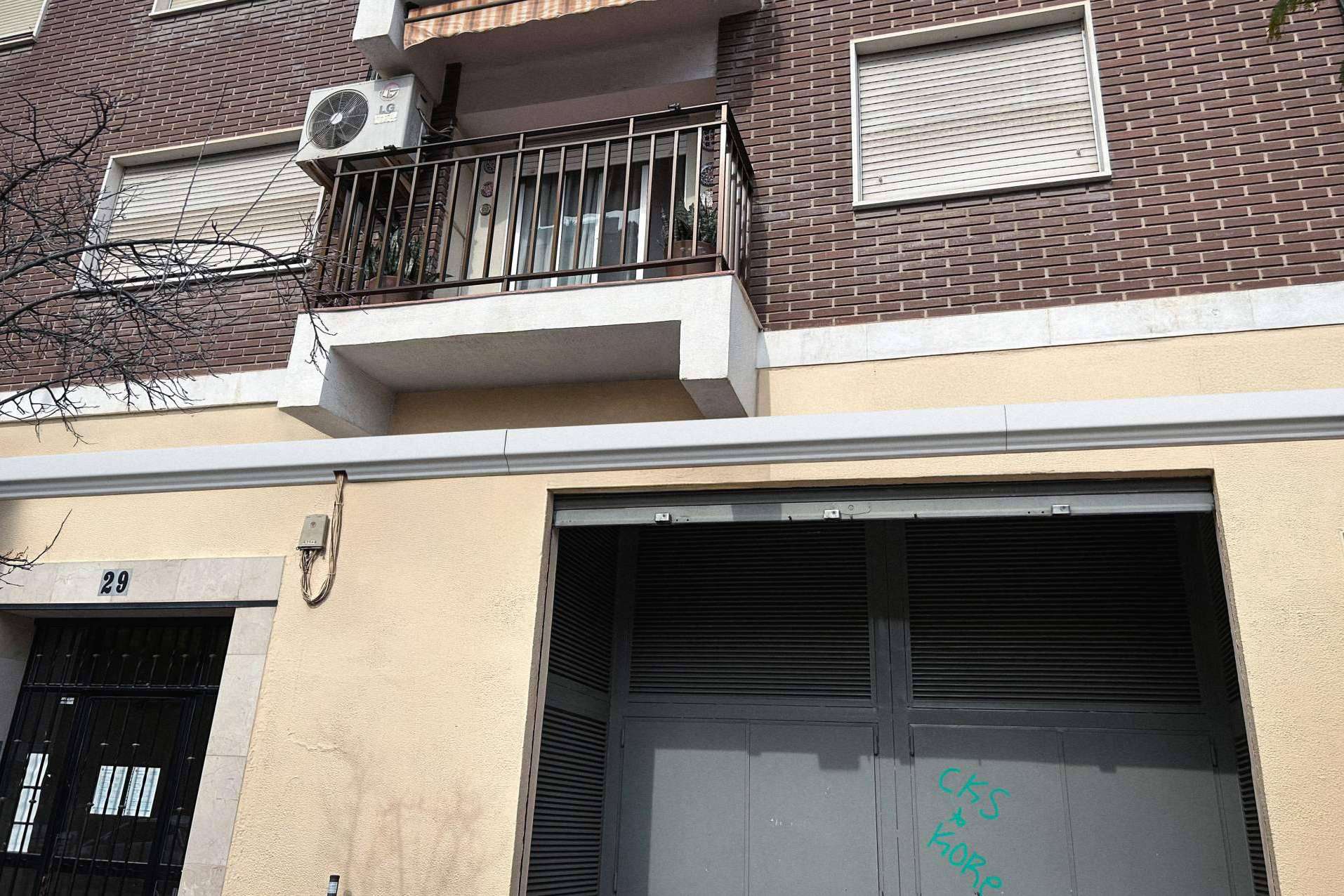 Crece la demanda de canaletas fachada exterior, Tapacables lidera la ocultación de cableado en edificios