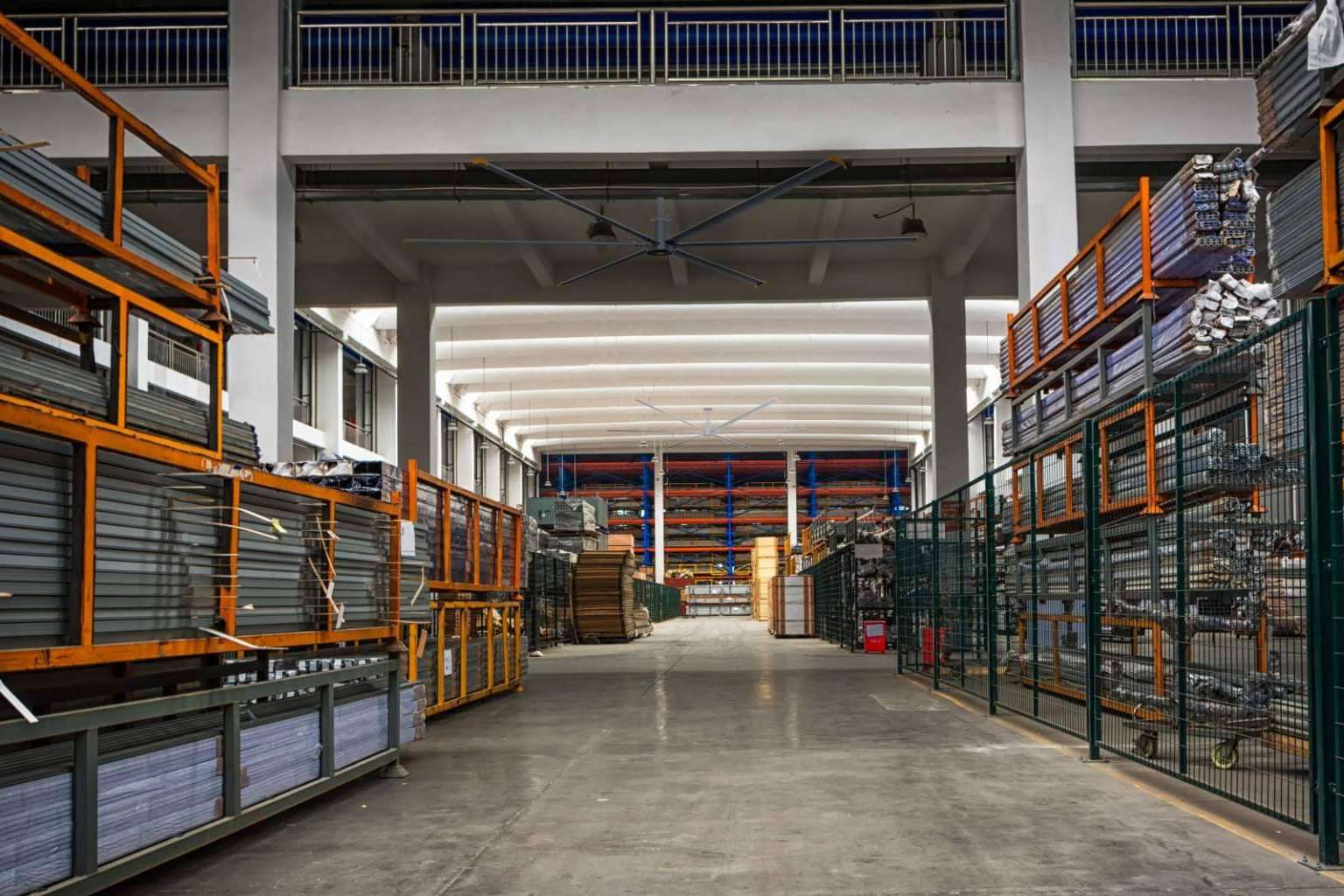 Lfans ofrece ventiladores HVLS para grandes espacios con máxima cobertura y eficiencia energética