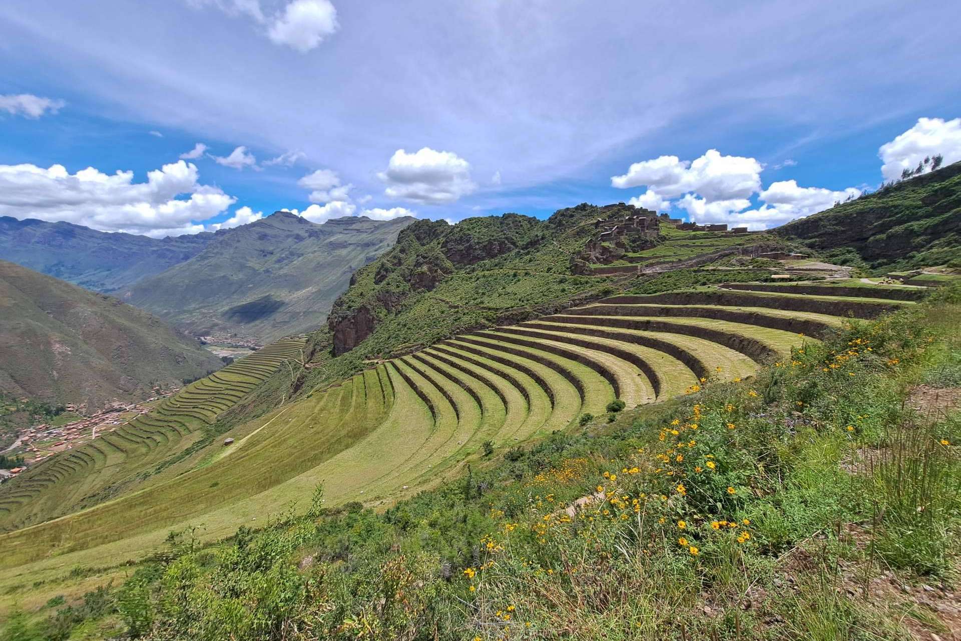 Las salineras de Maras, un enclave ancestral del Valle Sagrado que conecta historia y sostenibilidad