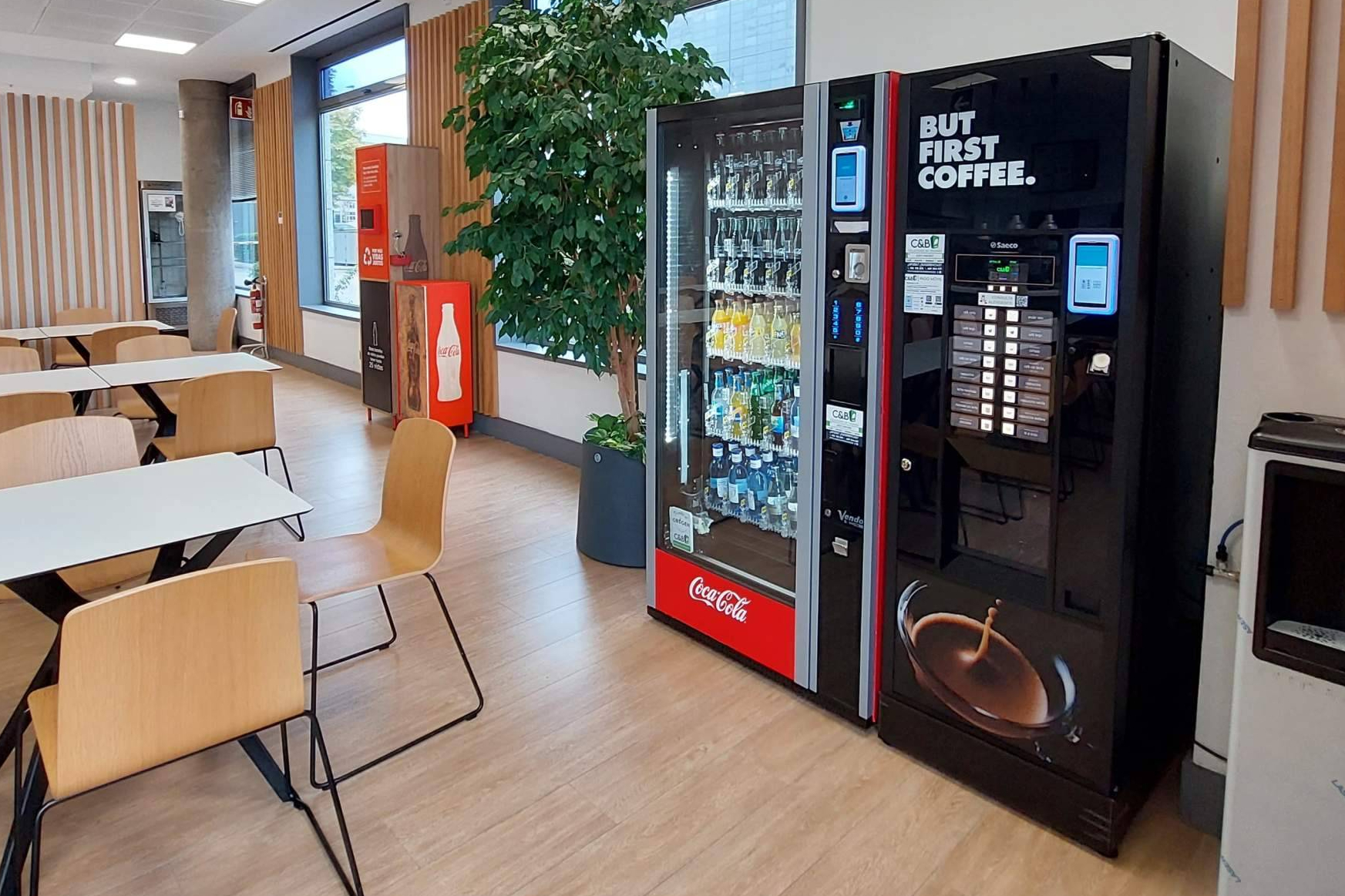 Instalación y mantenimiento de máquinas vending personalizadas 24 horas en Madrid con C&B Señor