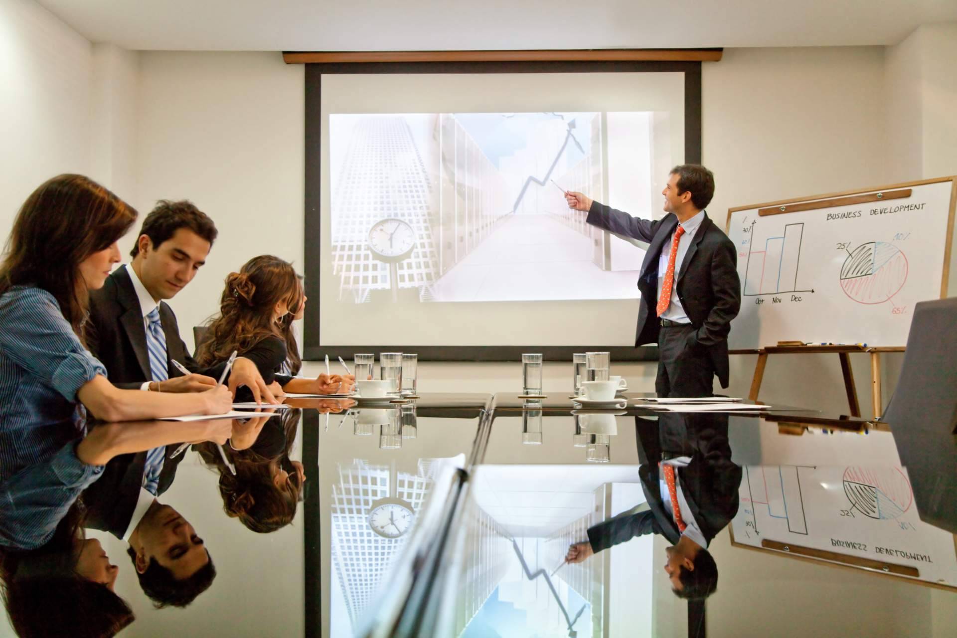 Cursos de alemán para empresas que mejoran la comunicación profesional en tiempo real