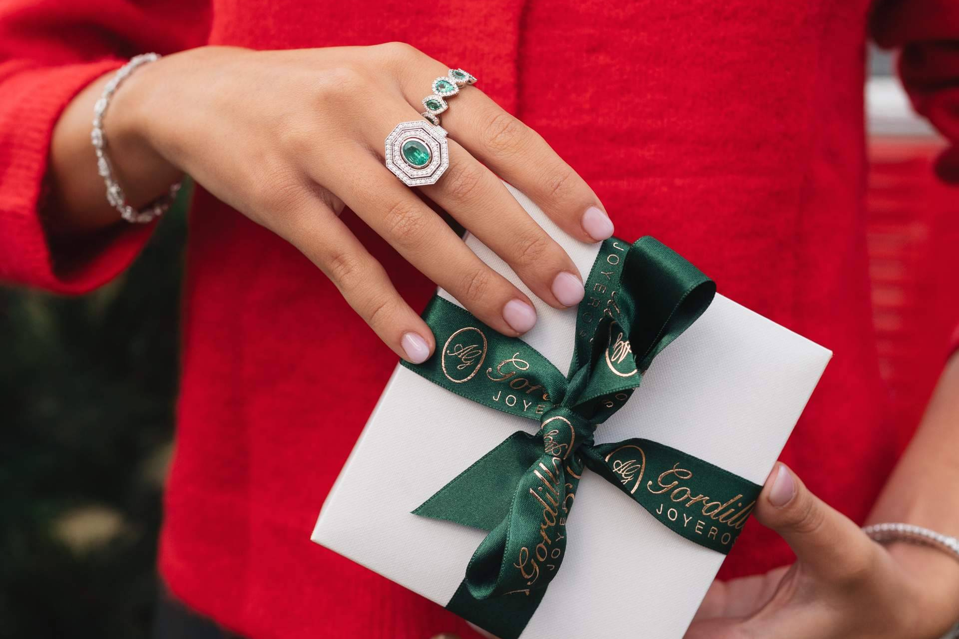 Regalos de Navidad con elegancia atemporal en Joyería Gordillo