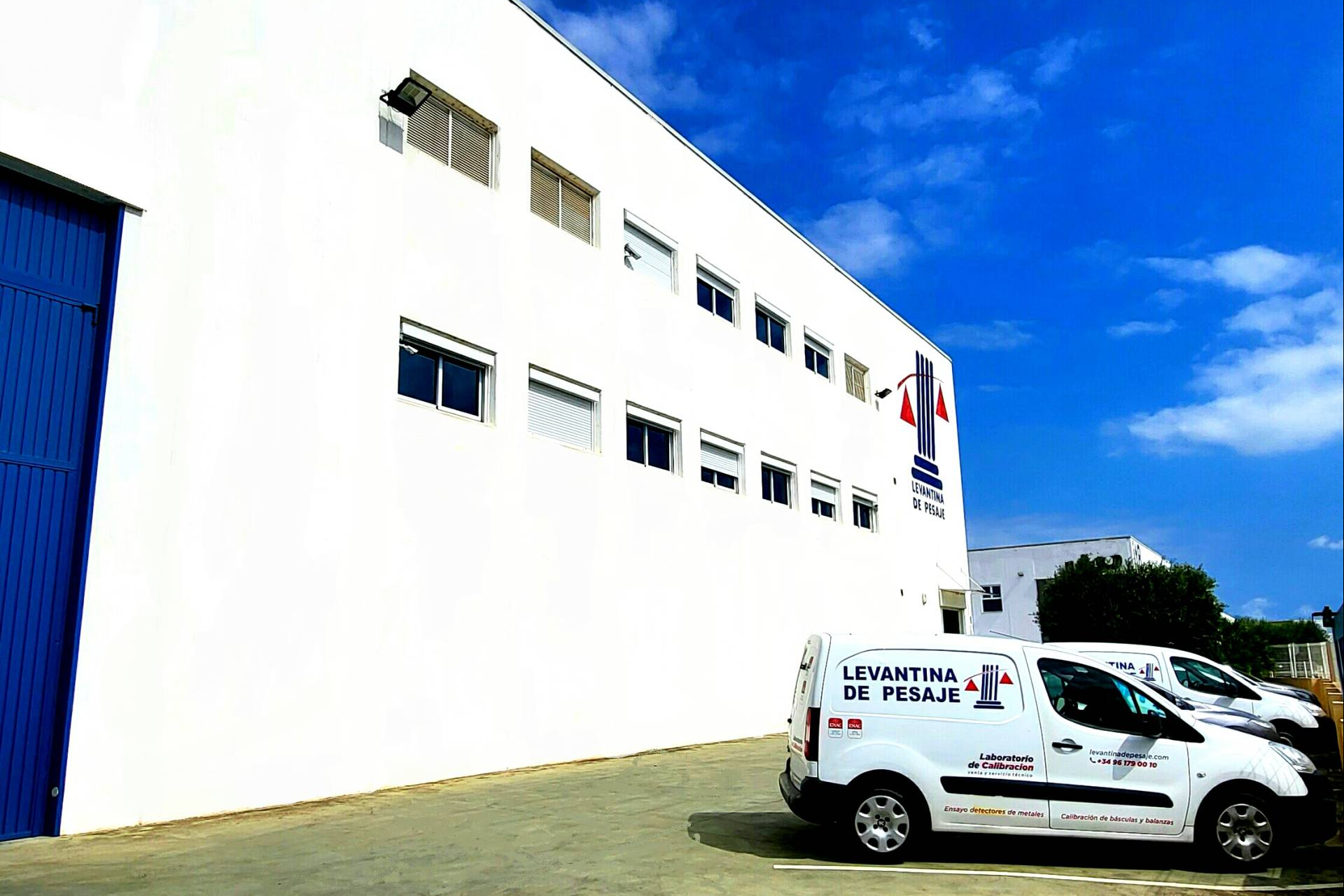 Levantina de Pesaje realiza ensayos acreditados ENAC en detectores de metales y rayos X con máxima precisión