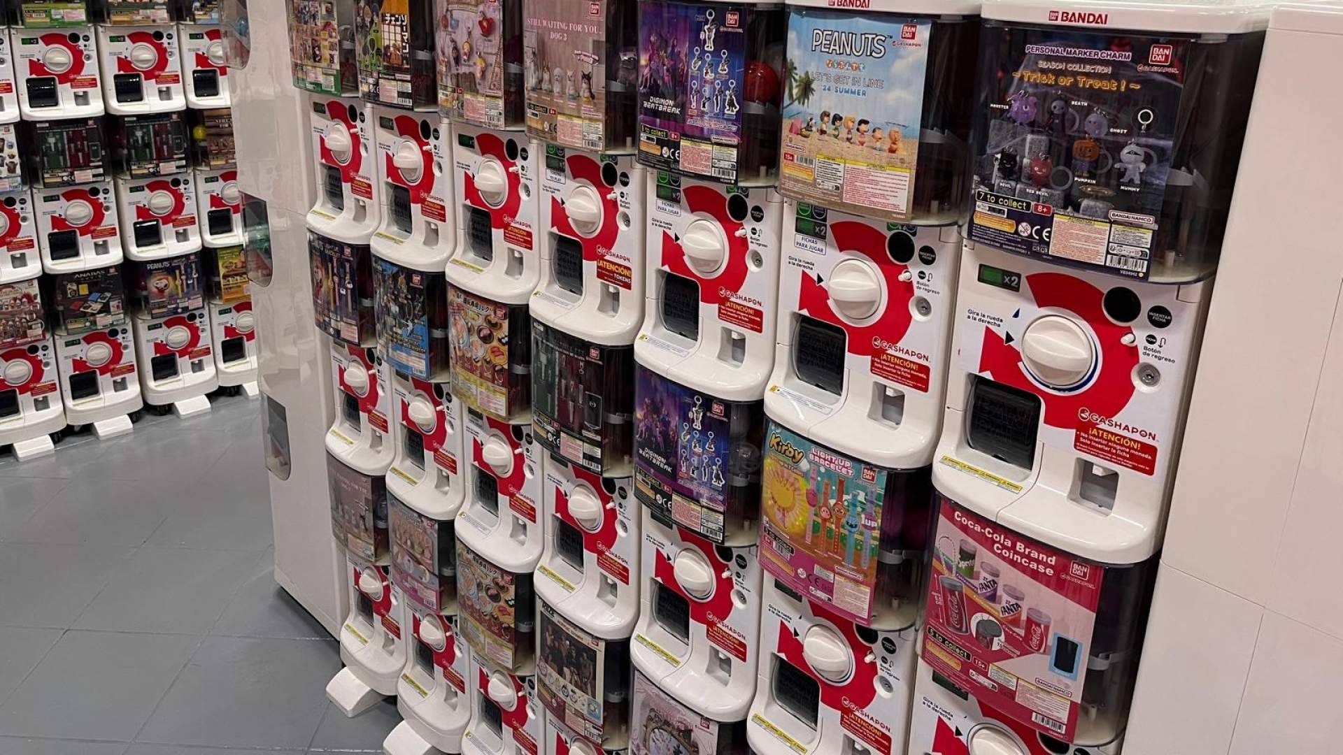 Bandai abre en Xanadú la mayor tienda Gashapon de España