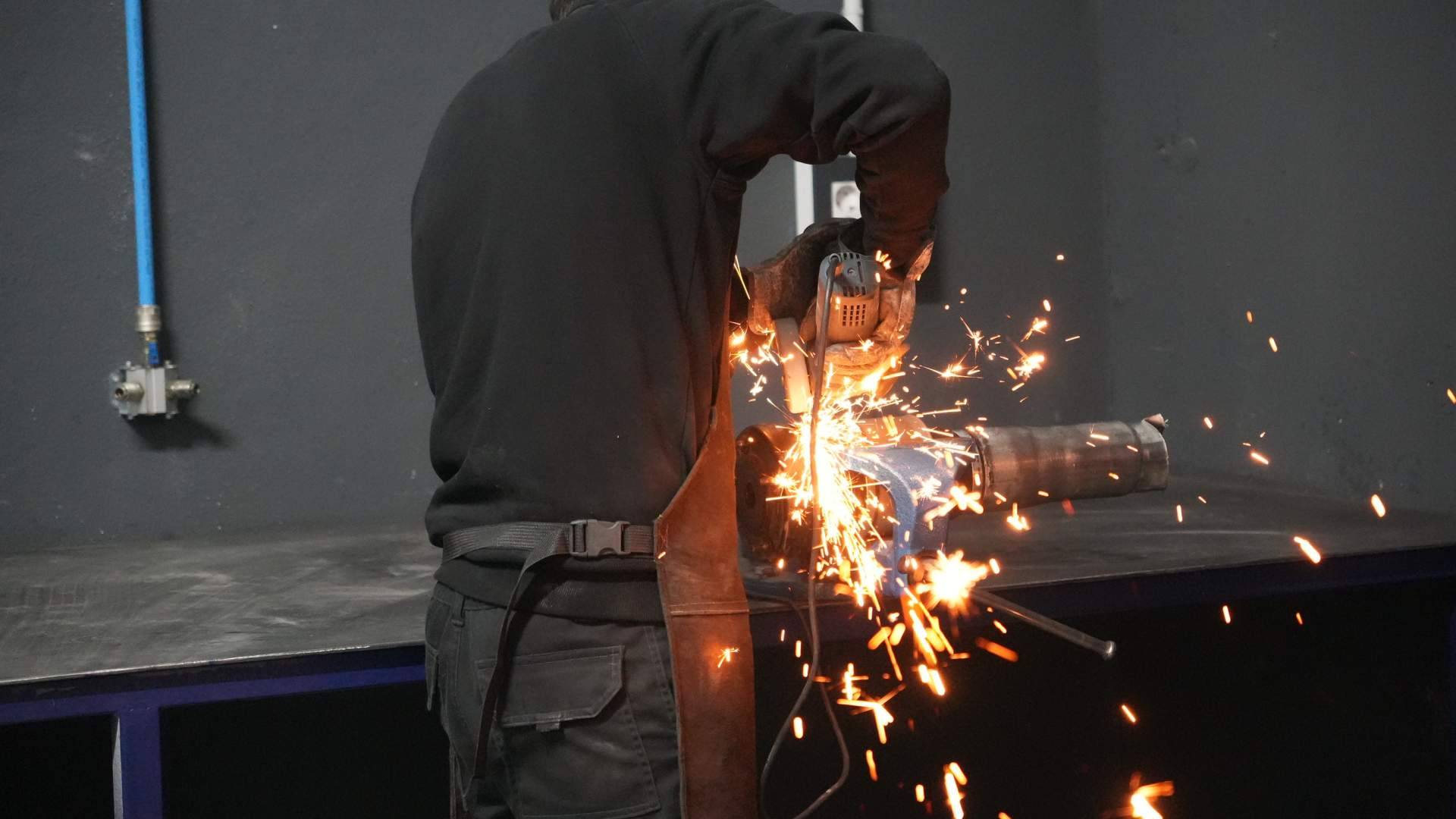 La alta ingeniería llega al taller, Cosmocar revoluciona la reparación de suspensiones neumáticas y cajas de transfer